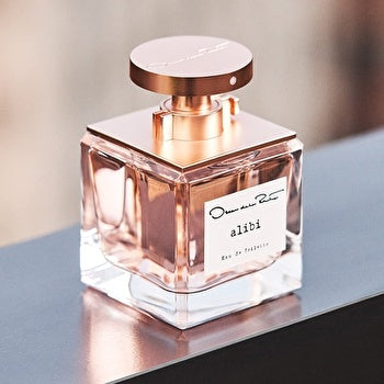 Oscar De La Renta Alibi Woman Eau De Toilette 30ml