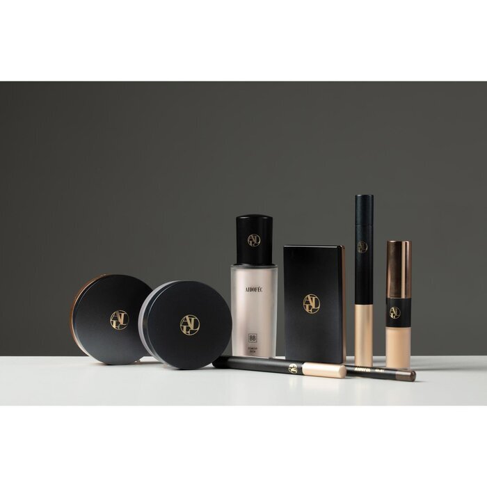 Vennis Ma AIDOF��C 8-in-1 Makeup Set